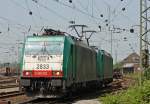 2833 und 2821 beim Umsetzen in Aachen-West, 21.5.11