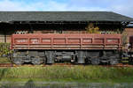 Ein Schüttgutkippwagen Uas 428V (33 72 9200 816-2) stand Anfang November 2020 in der Nähe des Anklamer Bahnhofes.