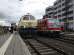 DIESELLOK 218 460-4 BEIM ANKOPPELN IM HBF. ASCHAFFENBURG
Am 27.4.2019 fährt im Hbf. Aschaffenburg Diesellok 218 460-4 auf die wartenden
TEE-Waggons der Sonderfahrt des EV-HERBORN zu,um sie nach MILTENBERG/MAIN zu befördern...rechts neben ihr DB-Triebwagen 628 431 der Unterfrankenbahn.....