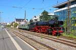 41 018 der Dampflokgesellschaft München am LOKtoberfest am 01.10.2023 im Bahnpark Augsburg. Hier an der Morellstraße