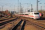 Nachschuss auf 401 054-2  Felnsburg , der am 05.11.2015 als ICE 70 (Basel SBB - Hamburg Altona) aus dem Badischen Bahnhof von Basel in Richtung Deutshcland fuhr.