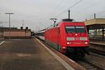 Ausfahrt am 24.11.2015 von 101 048-7 mit dem EC 9 (Hamburg Altona - Zürich HB) aus dem Badischen Bahnhof von Basel in Richtung Basel SBB, um dort ihren zug an eine Re 4/4 II abzugeben.