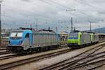 Am 16.04.2017 stand Rpool/BLSC 187 003-9  Hans-Werner  zusammen mit Re 485 006-1 und Re 486 506 abgestellt auf einem Abstellgleis in Basel Bad Bf und warteten dort auf ihren nächsten Einsatz.