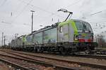 Lokportrait von Re 475 402 und Re 475 403, als diese zusammen am Nachmittag des 13.03.2018 im nördlichen Vorfeld vom Badischen Bahnhof von Basel standen und darauf warteten, in Richtung Rangierbahnhof Muttenz zu fahren.