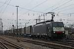 Einfahrt am 20.03.2018 von MRCE/TXL ES 64 F4-086 (189 986-3) mit dem  Jan de Rijk -Containerzug (Venlo - Galarate) in den Badischen Bahnhof von Basel in Richtung Rangierbahnhof Muttenz.