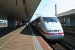 401 501-2 als ICE 270 von Basel SBB nach Berlin Hbf (tief) am Nachmittag des 23.08.13 beim Halt in Basel Bad.