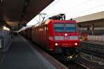 Ebenfalls am 11.02.2013, DB Schenker 185 125-2 mit einem gemischten Güterzug bei der Durchfahrt auf Gleis 4 in Basel Bad Bf gen Weil am Rhein.