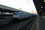 Durchfahrt am 21.03.2014 von Crossrail 185 580-8  Jana  mit einem Containerzug aus Italien in Basel Bad Bf.