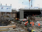 2017-01-20, Die neue Bahnbrücke am Bahnhof Bautzen über die B156 wurde an diesem Tag eingeschoben.