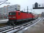 BR 143 als RB14 nach Nauen im Bahnhof Berlin Alexanderplatz.