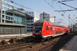 Hier ein RE1 (RE18120) von Frankfurt(Oder) nach Magdeburg Hbf., bei der Einfahrt am 10.4.2015 in Berlin Friedrichstraße. Schublok war 182 025-7. 