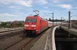 101 145-1 und 101 097-4 (Zugschluss) erreichen am 28.5.2017 mit dem IC1995 von Berlin Ostbahnhof nach Stuttgart Hauptbahnhof den Berliner Hauptbahnhof.