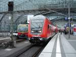 RegionalExpress RE 38029 von Eisenhttenstadt nach Magdeburg Hbf steht am 22.Mrz 2007 am Gleis 14 des Berliner Hauptbahnhofes und wartet auf seinen Abfahrauftrag! Nchster Halt: Berlin Zoologischer