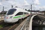 411 066-4  Bingen am Rhein  verlässt am 07.08.2021 als ICE1590 von Frankfurt (Main) Flughafen Fernbahnhof nach Berlin Ostbahnhof den Berliner Hauptbahnhof.