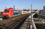 101 068-5 fährt am 30.10.2021 mit dem IC142 von Berlin Hauptbahnhof nach Amsterdam Centraal in den Berliner Hauptbahnhof ein.