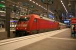 DB 101 018-0 mit IC 2350 nach Wrzburg am 28.9.2008 in Berlin Hbf Tief.