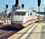 Nachschuss auf den ICE 872 aus Basel SBB bei der Ausfahrt nach Berlin Ostbahnhof am 16.04.09.