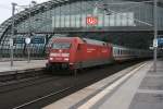 IC nach Amsterdam Schiphol mit 101 005 als  Zugpferd .Berlin(Hbf.)05.02.2011.