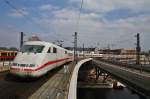 Hier 401 581-4  Interlaken  als ICE278 von Interlaken Ost nach Berlin Ostbahnhof, bei der Ausfahrt am 6.4.2012 aus Berlin Hbf.