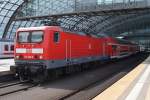 Hier 114 040-9 mit einem RE1 (RE18179) von Berlin Charlottenburg nach Frankfurt(Oder), bei der Ausfahrt am 30.4.2012 aus Berlin Hbf. 