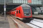 Hier ein RE2 (RE37364) von Wittenberge nach Cottbus, bei der Ausfahrt am 15.12.2012 aus Berlin Hbf.