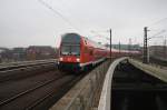 Hier eine RB14 (RB18918) von Berlin Schönefeld Flughafen nach Nauen, bei der Einfahrt am 16.2.2013 in Berlin Hbf.