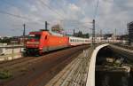 Hier 101 068-5 mit IC142 von Berlin Ostbahnhof nach Amsterdam Centraal, bei der Einfahrt am 6.9.2014 in Berlin Hbf.