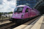 5 370 010 macht sich am 13.5.2016 mit dem EC55 nach Gdynia Glowna in Berlin Hbf.