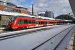 442 821-5 durchfährt am 13.02.2021 als RE7 (RE3717)  Airport-Express  von Wünsdorf-Waldstadt nach Dessau Hauptbahnhof den Berliner Ostbahnhof.