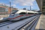 412 210 (7812 210-9) steht am 13.02.2021 als ICE853 von Köln Hauptbahnhof im Berliner Ostbahnhof.