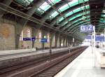 Berlin Ostbahnhof, Bahnhofshalle, Blick zum Fernbahnsteig A (16.04.2010)