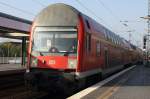 Hier ein RE7 von Bad Belzig nach Wünsdorf-Waldstadt, bei der Einfahrt am 29.10.2011 in Berlin Ostbahnhof.