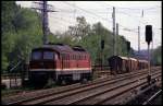 DR 132410 mit einem Güterzug im oberen Teil des Bahnhof Ostkreuz am 8.5.1989 in Ostberlin.