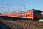 Hier eine RB14 (RB18560) von Senftenberg nach Berlin Schönefeld Flughafen, bei der Einfahrt am 6.2.2013 in Berlin Schönefeld Flughafen.