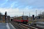 Nachschuss auf einen unbekannten 480er als S8 nach Birkenwerder bei der Ausfahrt in Bornholmstraße.