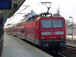 143 242 schiebt RB14 nach Nauen aus Bln=Spandau, 02.04.19