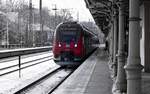 DB Regio mit BR 442 319_ Talent 2, als RE7 (3720), kurz vor seiner Ausfahrt aus Berlin-Wannsee, mit Fahrtziel Wünsdorf-Waldstadt.