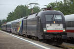 MRCEdispolok der BR 182 mit dem Nachtzug UEx 1879 von Binz nach Lörrach. - 03.07.2021 
