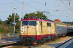 SMARTRAIL Lok 111 057 mit dem Nachtzug UEx 1879 von Binz nach Lörrach. - 24.07.2021
