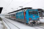 101 016 steht mit IC 2150 am 06.01.2010 in Bitterfeld.