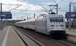 101 028 verlsst mit IC 2356 am 21.04.12 Bitterfeld Richtung Halle(S).