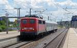 115 205 berfhrte am Vortag einen ICE-Speisewagen von Berlin nach Nrnberg. Am 09.07.12 fuhr sie mit den beiden Kuppelwagen wieder zurck nach Berlin. Fotografiert in Bitterfeld.