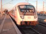 Der Steuerwagen des InterCity 2454  Pommersche Bucht , der von Binz kam und nach einen 2-mintigen Aufenthalt weiter nach Dortmund fhrt.(aufgenommen in Bitterfeld Gleis3 am 15.12.2006)