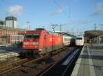 BR 101 038-8 mit IC 2156 nach Dsseldorf auf Gleis 4,beim Halt,   der ICE 2  Dessau  nach Berlin Ostbahnhof ,Gleis 5 bei der Ausfahrt.(01.12.2007)