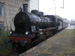 Die Dampflokomotive 2455 mit dem  Zug der Erinnerung  zu Besuch im Bochumer Hbf.,auf Gleis 1 abgestellt fr die Besucher.
Beschreibung zur Dampflok 2455:
Die Lokomotive 2455 Posen , Rumnische Lok Nr. 230 094 ,
wurde von der Fabrik S.C. REMARUL IG FEBRUARIE  S.A.
CLUJ - NAPOLA,Rumnien im Jahr 2001 repariert und wieder im Betrieb genommen.
