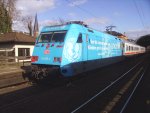 Br 101 mit Unicef Werbung im Bonner Hbf am 27.3.10
