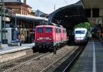 140 811-1 mit Partner und ICE 2 im Hbf Bonn - 02.06.2012