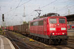 RP 151 062-7 zieht ein Guterzug durch Bremen Hbf.