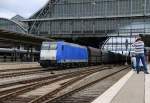 185-CL 001 (185 501-4) für Captrain bespannte am 14.06.2014 einen Kohlezug in Richtung Norden. Aufgenommen im Bremer Hauptbahnhof.