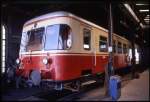 Blick am 24.5.1989 in die Fahrzeughalle in Bremervörde auf den dort abgestellten Talbot VT 164.